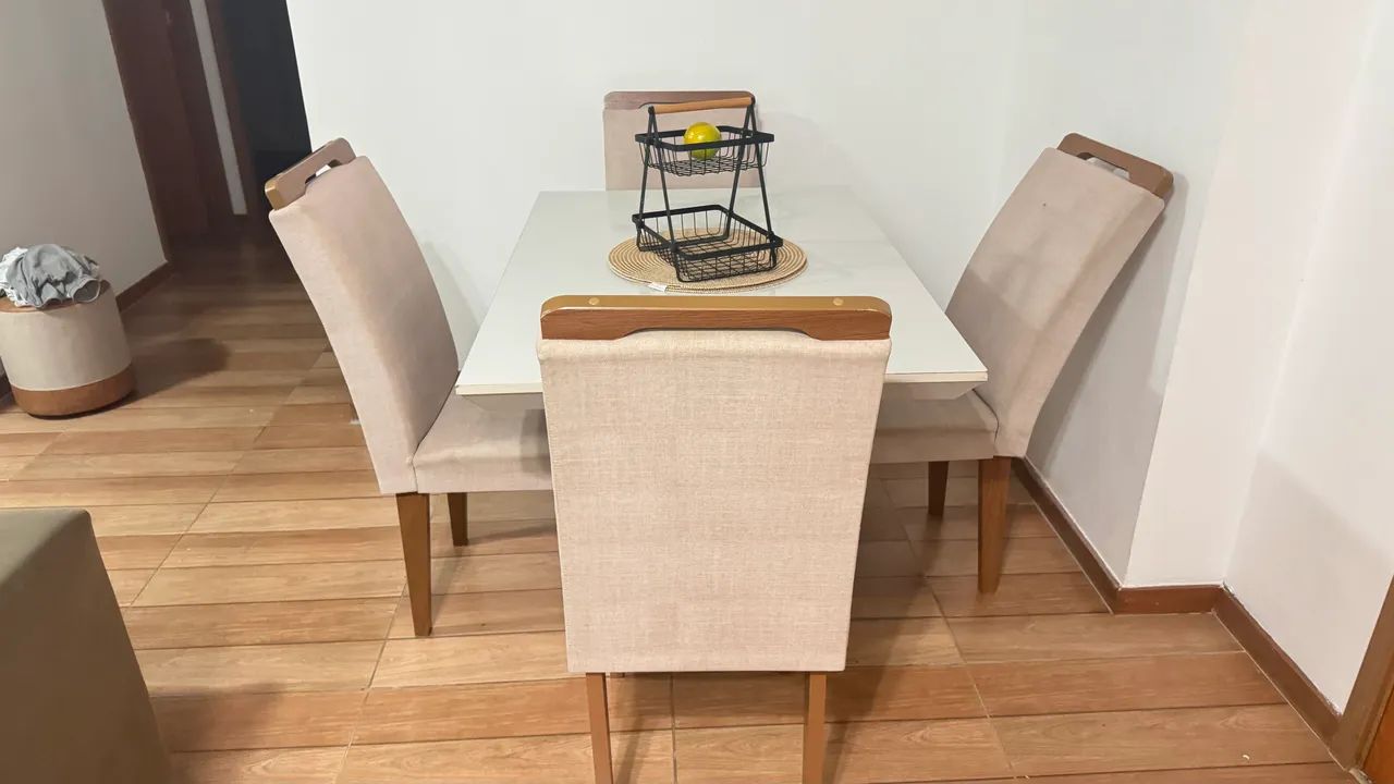 Mesa mais 4 cadeiras  - Foto 3