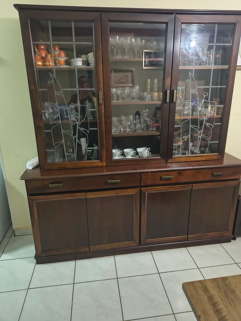 Cristaleira Madeira Maciça  - Foto 2