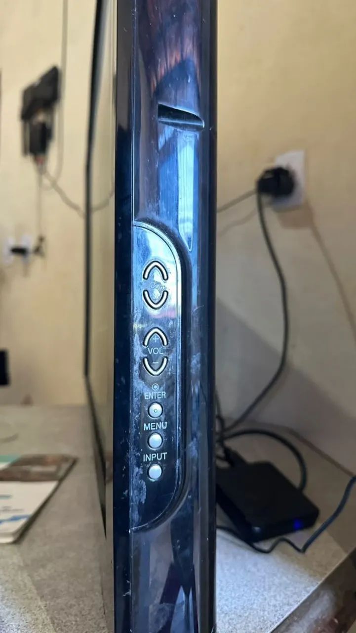 TV LG 42 Polegadas LCD HD + Smart pro 3 mil - Foto 2
