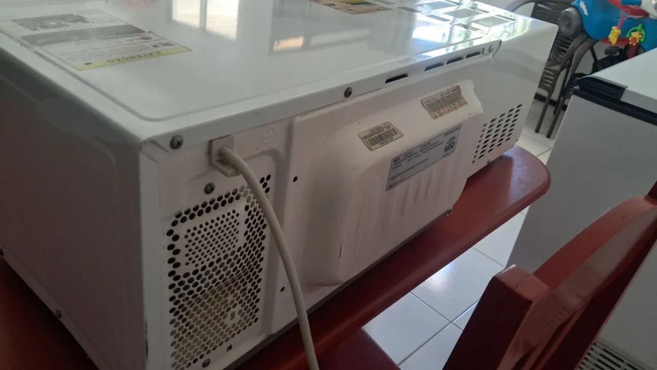 Micro-ondas LG Branco Revisado e Funcionando Perfeitamente - Foto 4