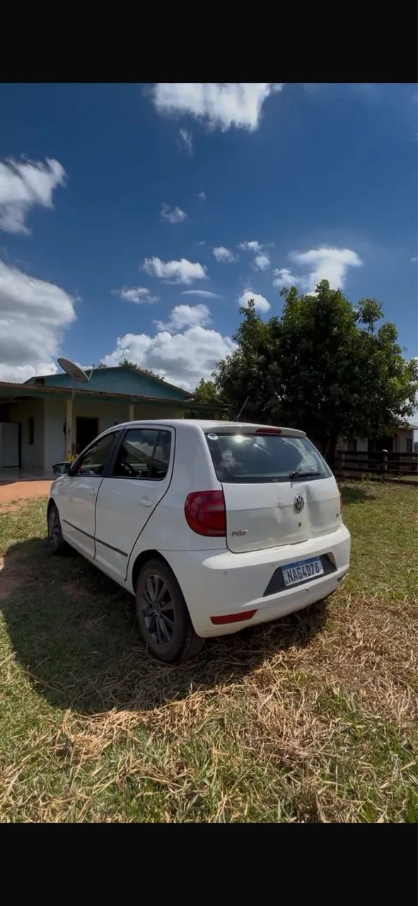 Volkswagen Fox 1.6 MI Total Flex 8V 5P 2012
