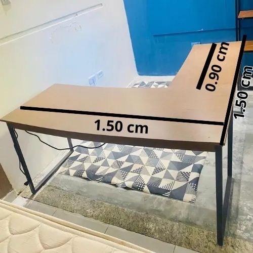 MESA PARA ESCRITÓRIO E ESTUDO + TAPETE - Foto 2