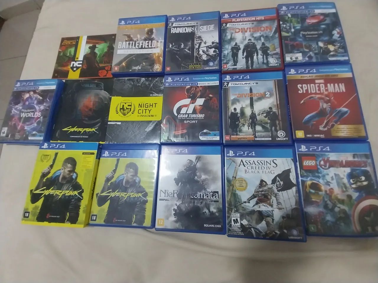 Ps4 slim branco na caixa com 3 controles e 11 jogos - Foto 5