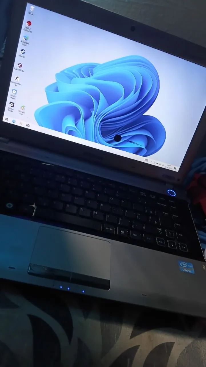 Notebook Samsung i3  - Foto 3