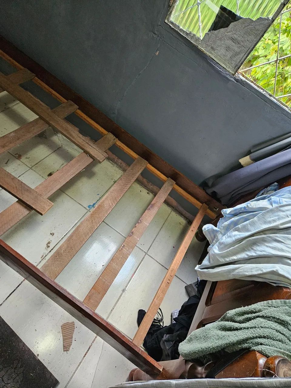 Base cama bom estado tudo certo - Foto 2