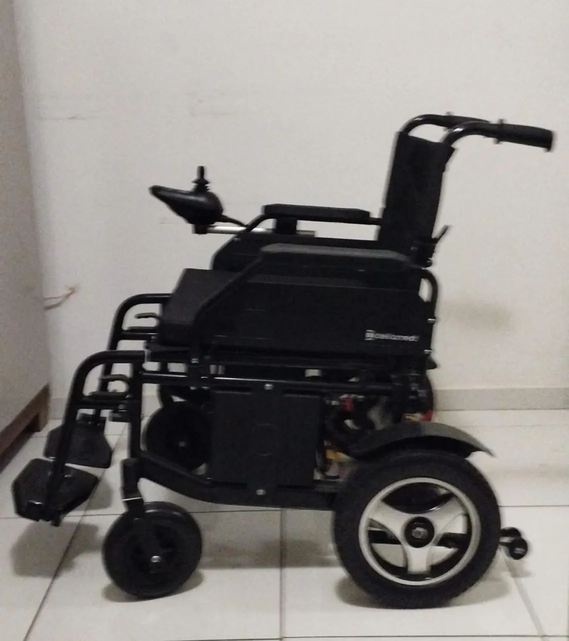 Cadeira de roda elétrica 