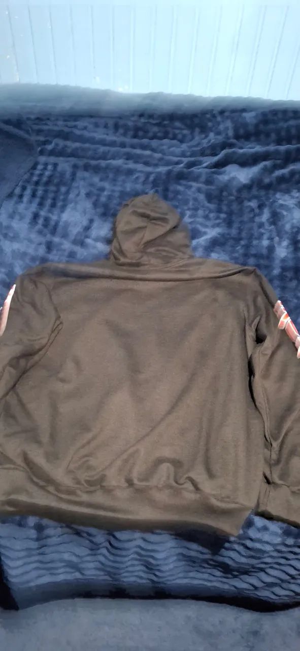 Vendo Moletom e camiseta da chemical original de fábrica. - Foto 4