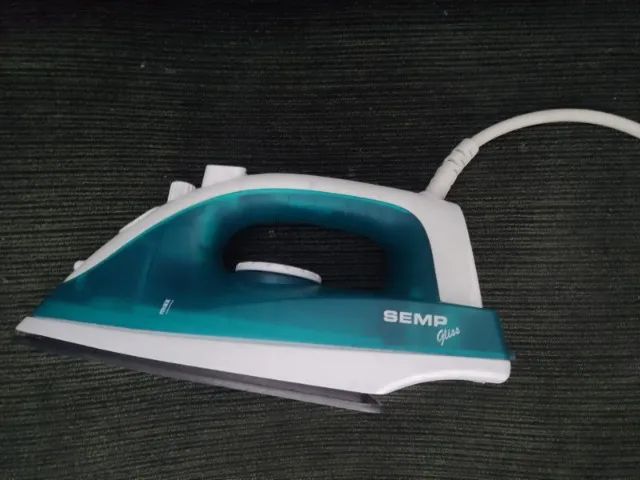 Ferro De Passar A Vapor A Seco Semp Gliss