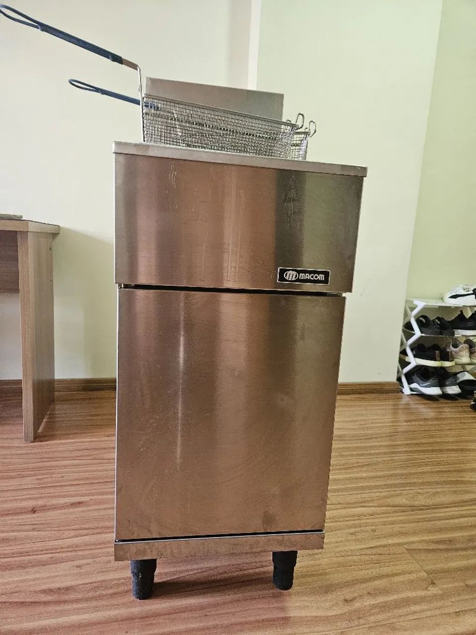Fritadeira Industrial Macom Gás 25L - Foto 2