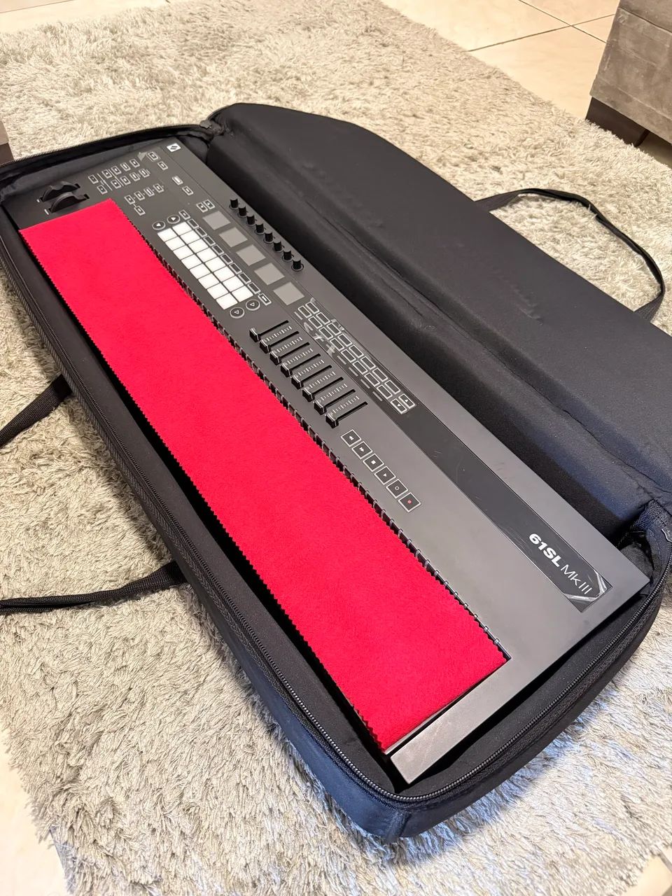 Controlador novation 61SL MK3  - Foto 2