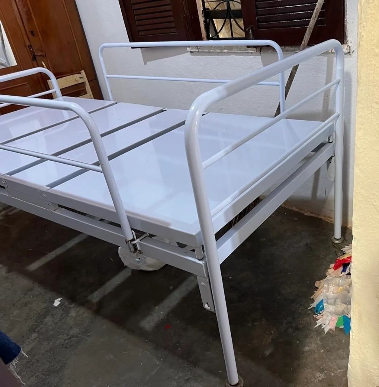 MACA HOSPITALAR EM ÓTIMO ESTADO