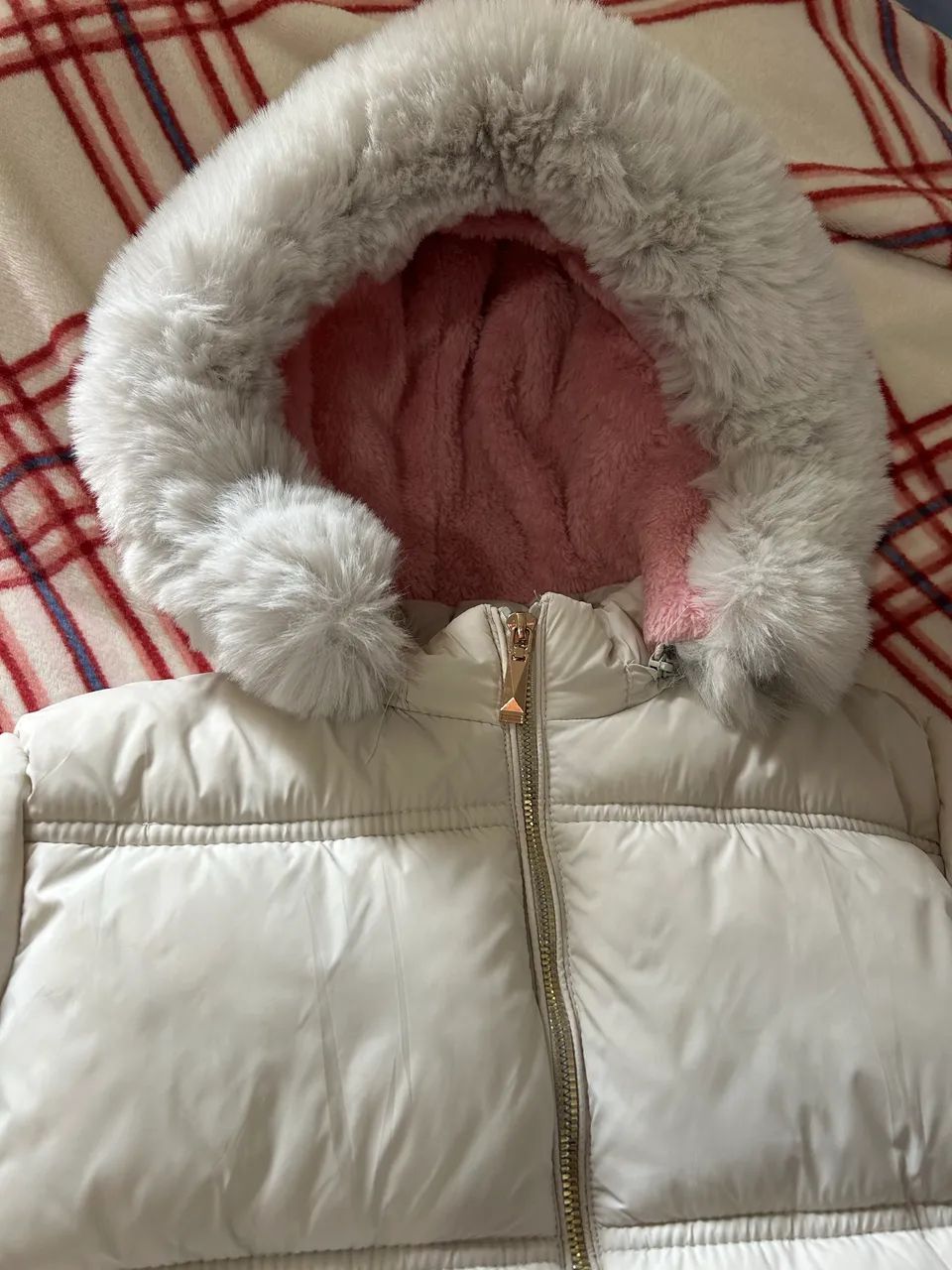 Casaco Puffer branco com capuz - tamanho G  - Foto 3