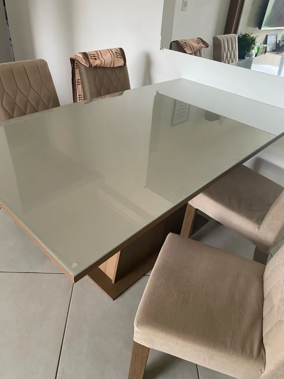 Mesa de 4 cadeiras tampo de vidro  - Foto 3