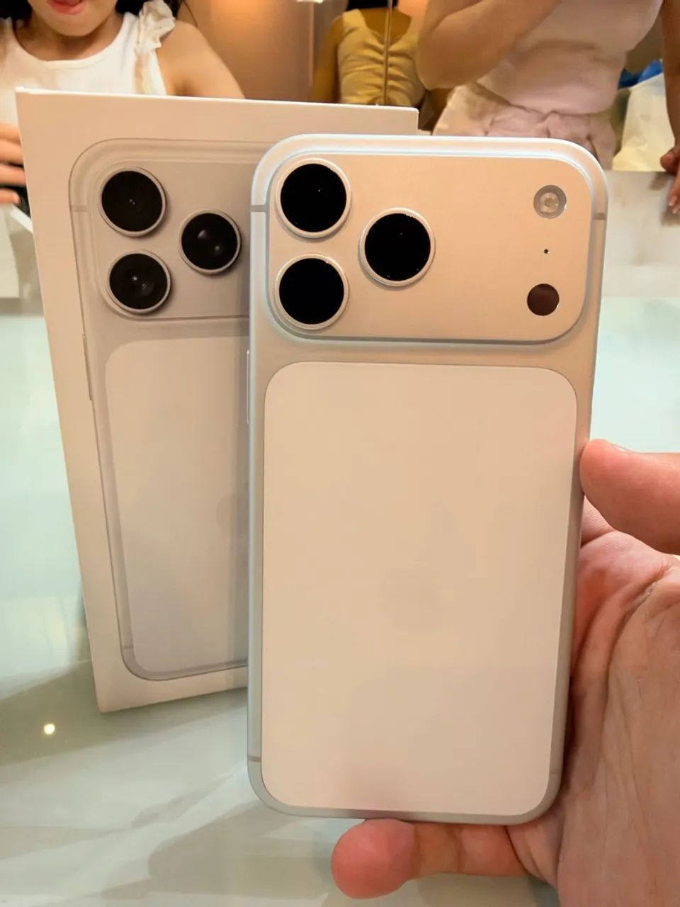 iPhone 17 pro max 256gb silver  - Foto 2