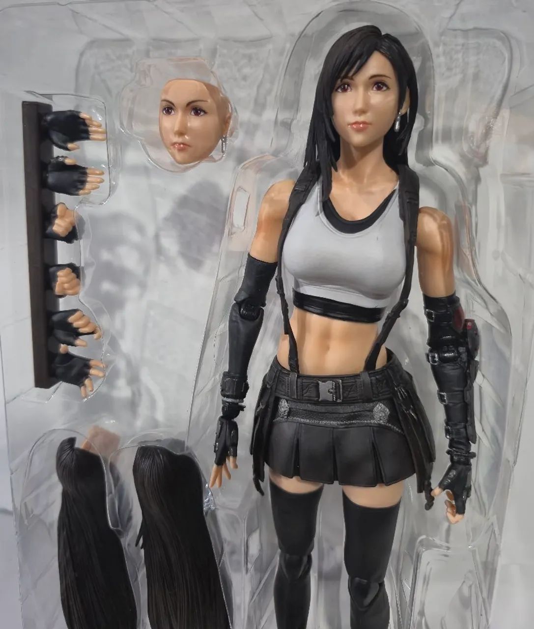 Action Figure Play Arts Tifa Lockhart Final Fantasy VII Remake  - Foto 2