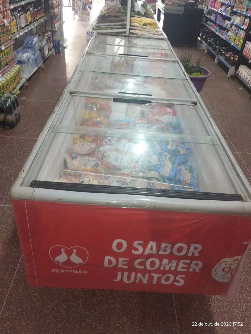 Vende-se ilha de 3 metros