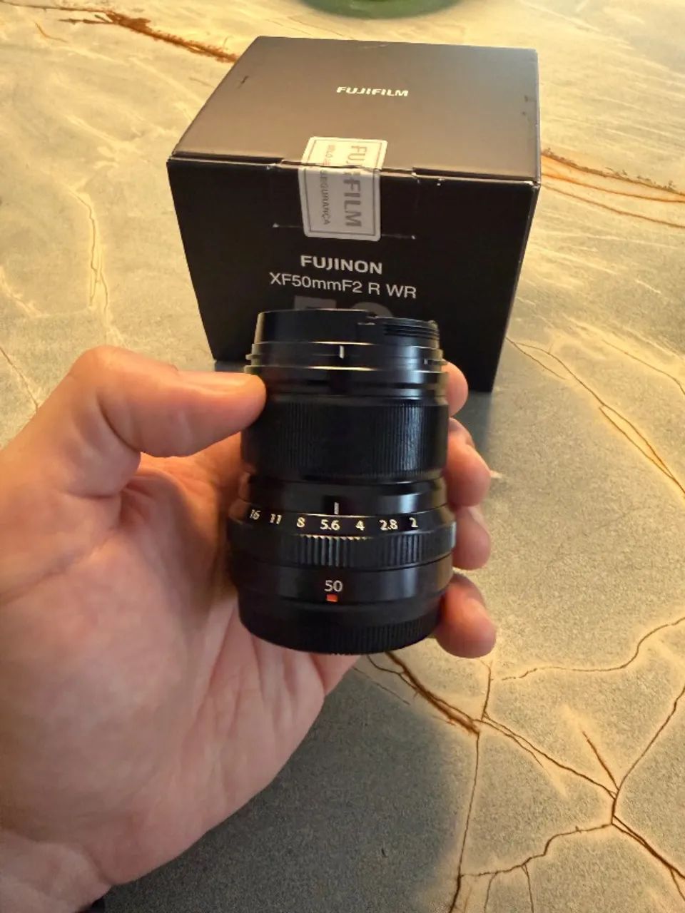Lente Fuji X 50mm f/2, em perfeito estado, na caixa, com todos acessórios originais - Foto 4