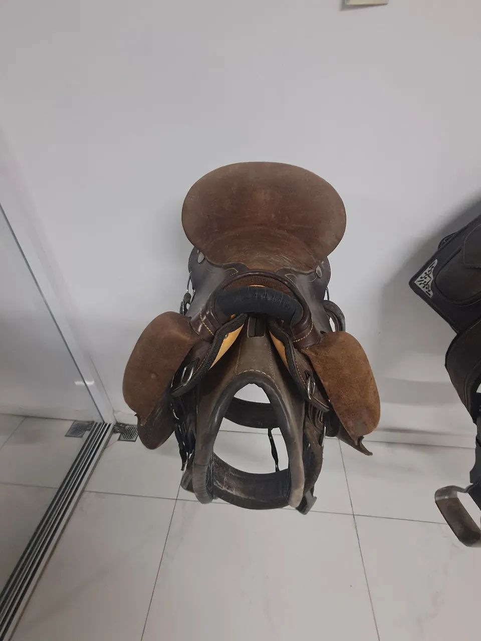 Vendo sela em excelente estado de conservação. - Foto 2