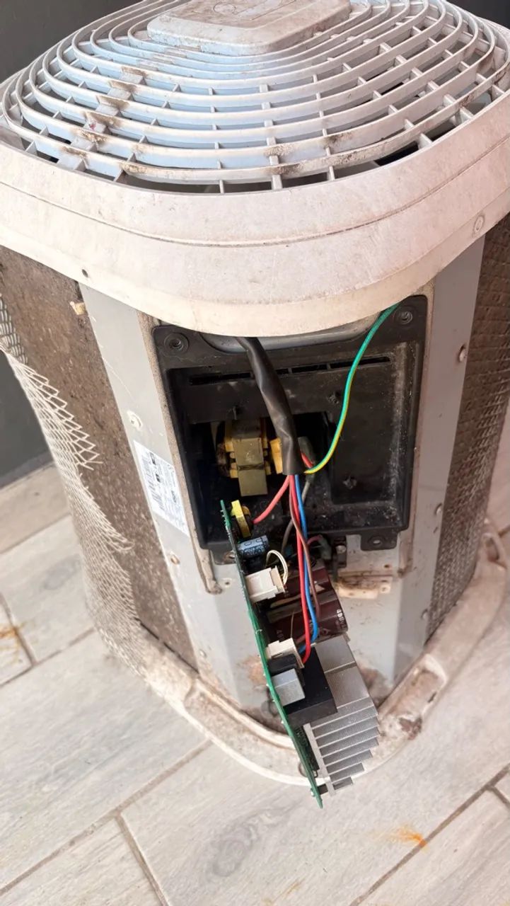 Condensador e peça de ar eletrolux ( placa danificado) 