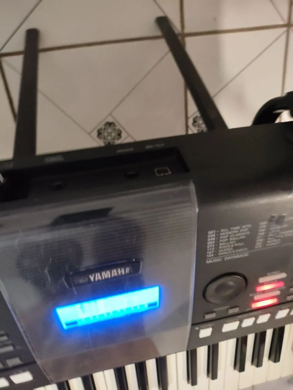Teclado Yamaha PSR E423 - Foto 3