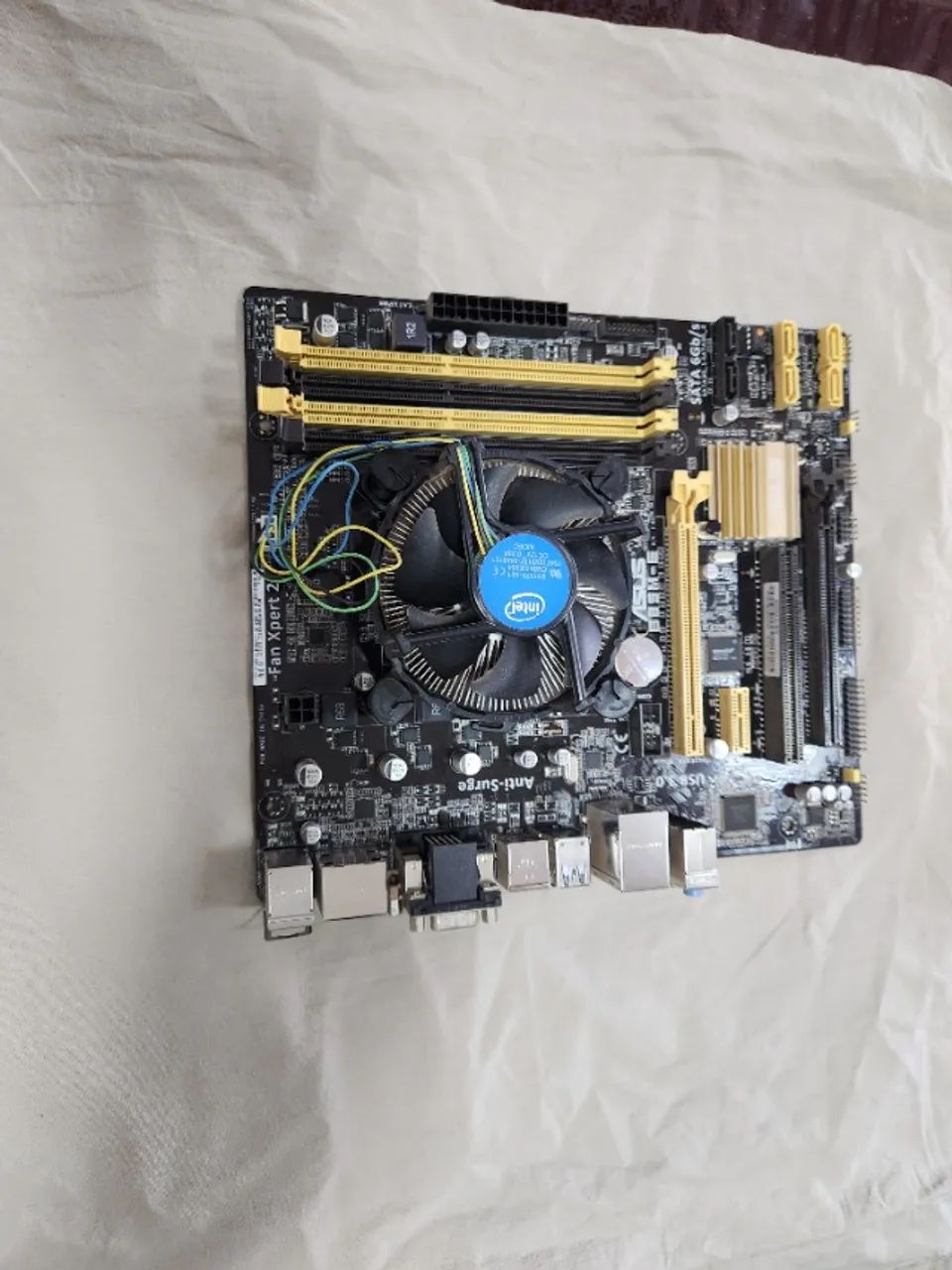 Placa mãe Asus B85M-e / processador core i5 4590 - Foto 4