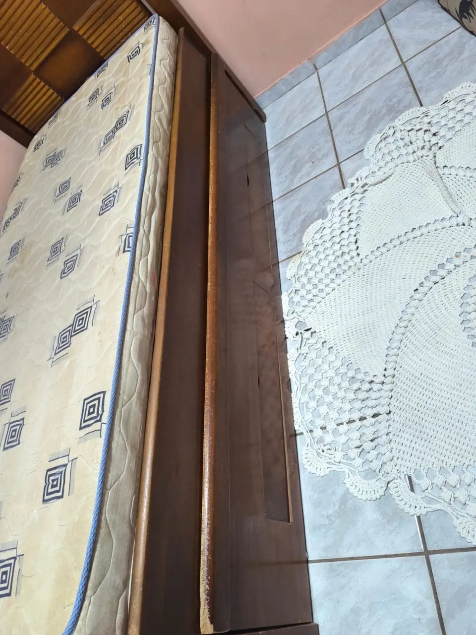 Cama de solteiro com cama de apoio em baixo - Foto 4