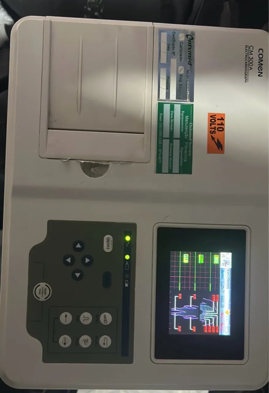 Eletrocardiógrafo COMEN CM 300A