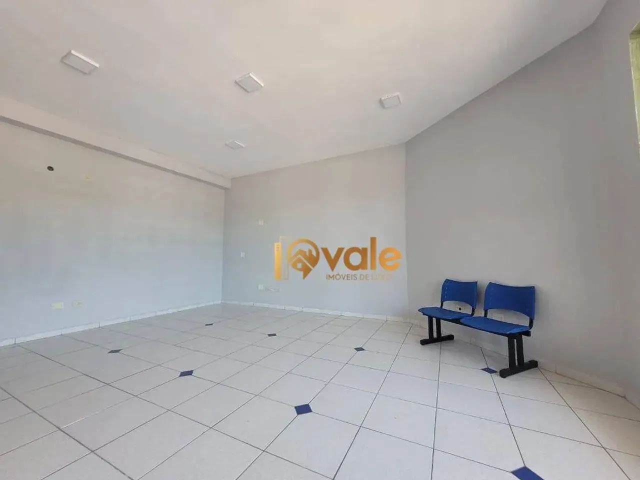 Sala com 32m² - Villa Branca - Jacareí/SP - Foto 3