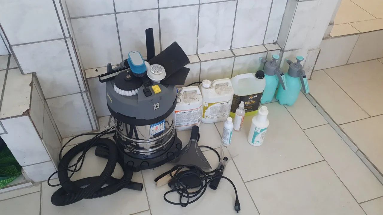 Extratora Karcher 4/20 + Utilidades e produtos - Foto 2
