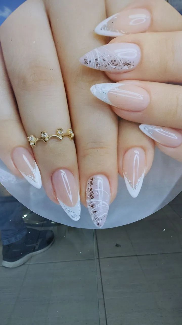 precisa-se de manicure com experiência  - Foto 2