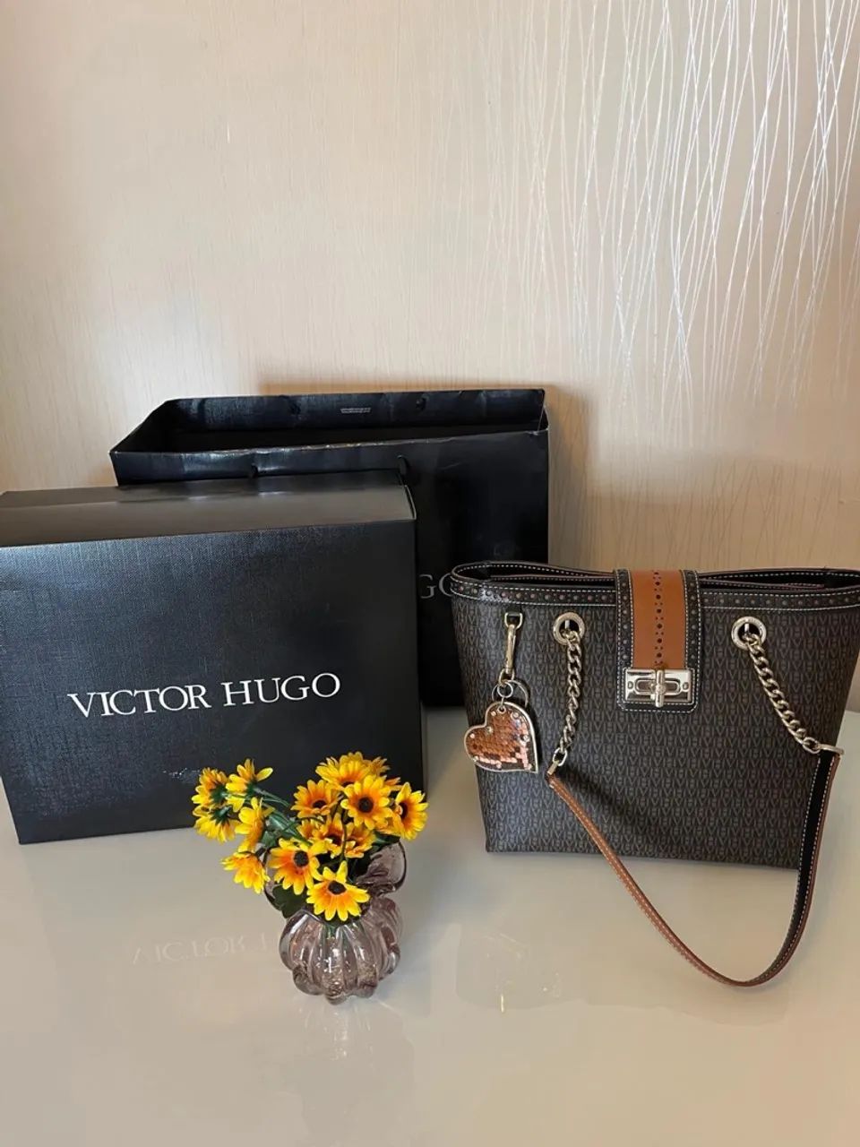 Bolsa nova Victor Hugo  - Foto 2