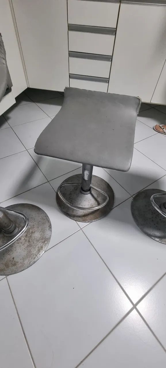 Bancos giratórios cozinha - Foto 3