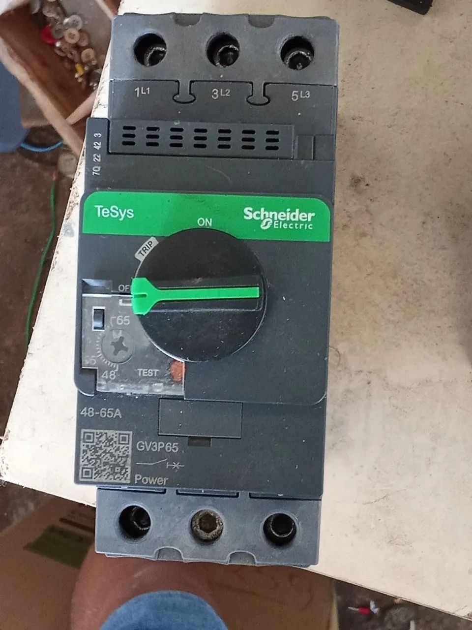 Peças elétricas usadas 