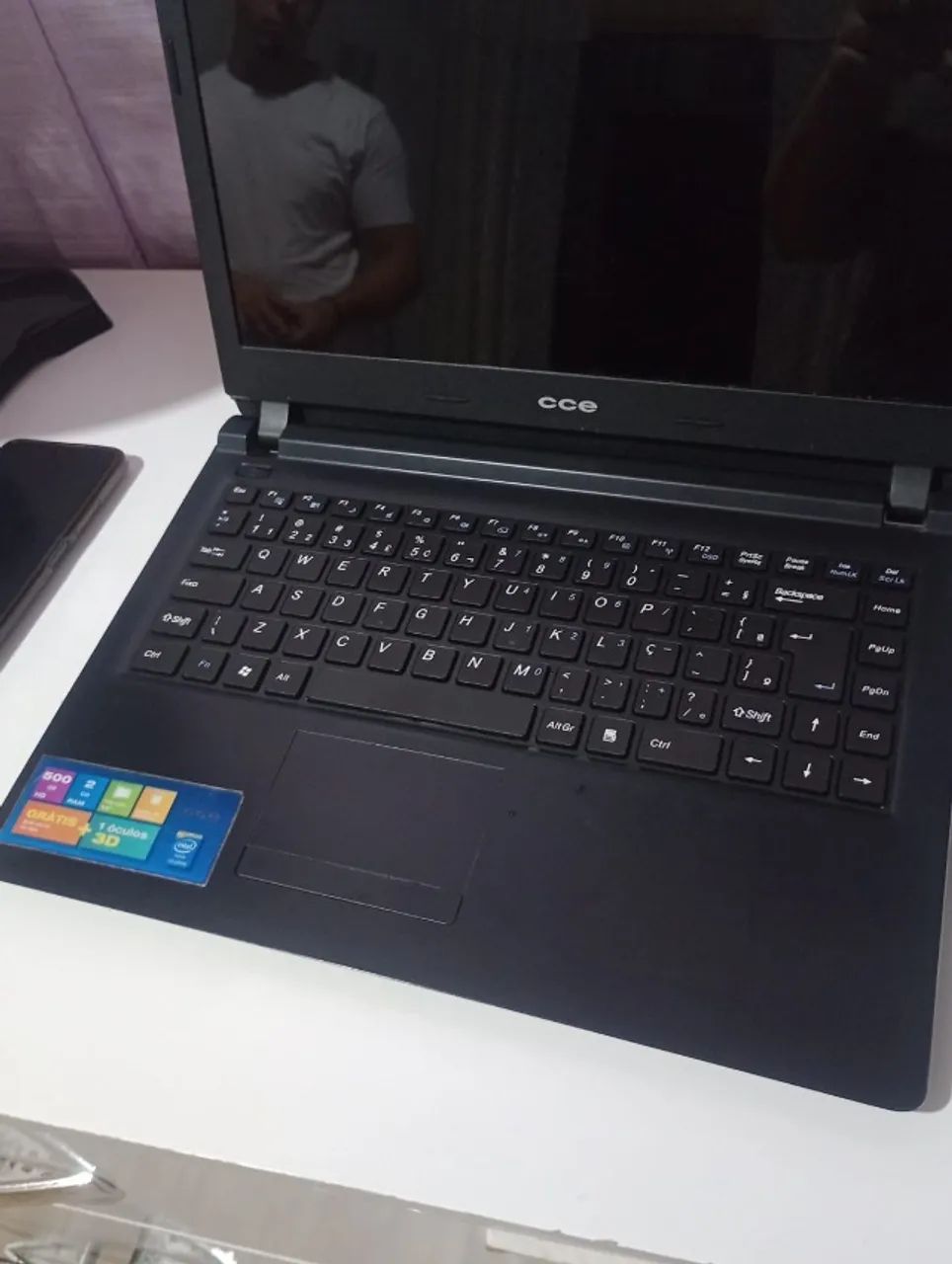 Notebook usado, conservado 