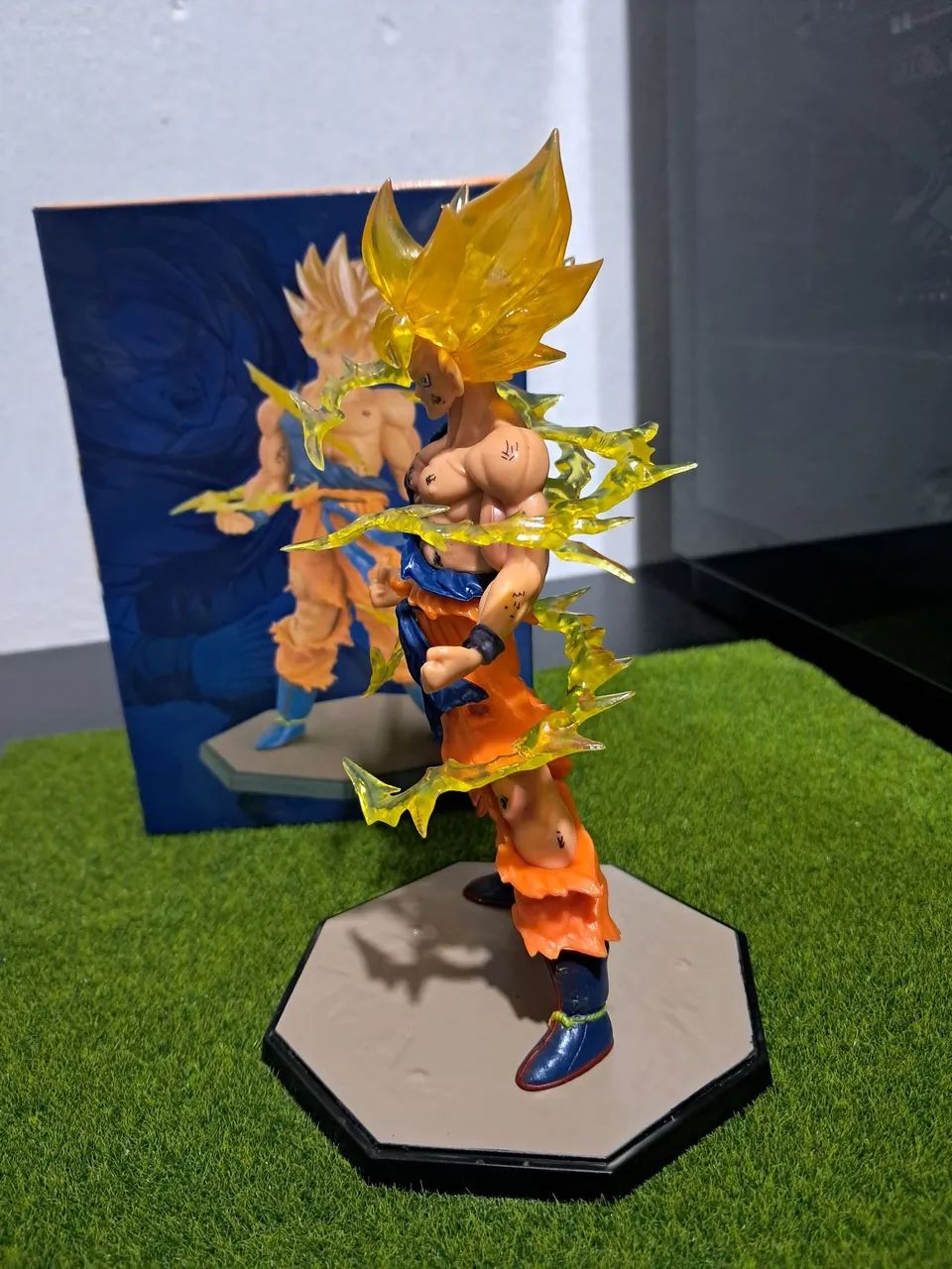 Action Figure Dragon Ball Z - Goku SSJ 17cm - Foto 4