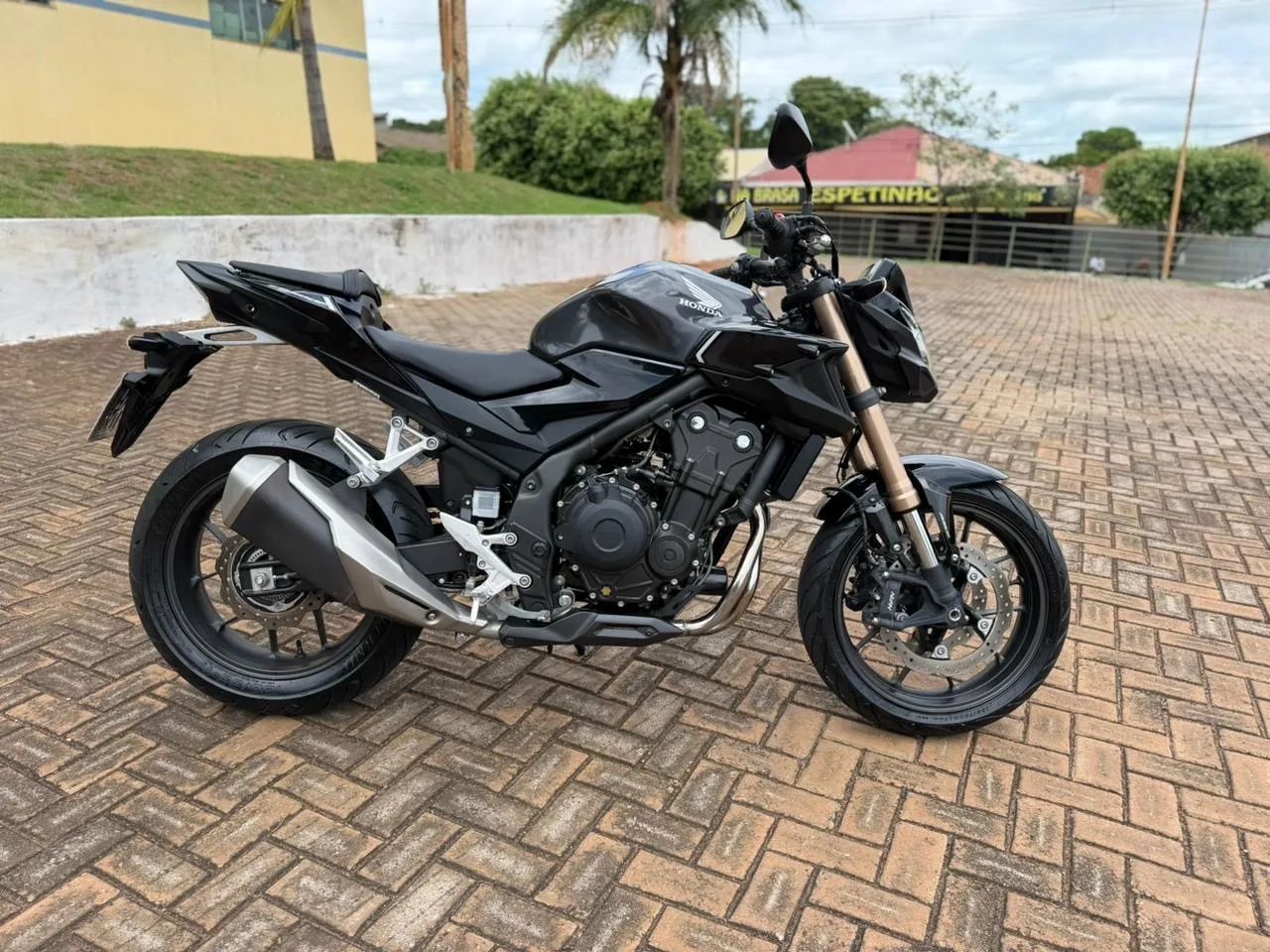 CB500F UNICA DONA Modelo 2024 - Foto 2