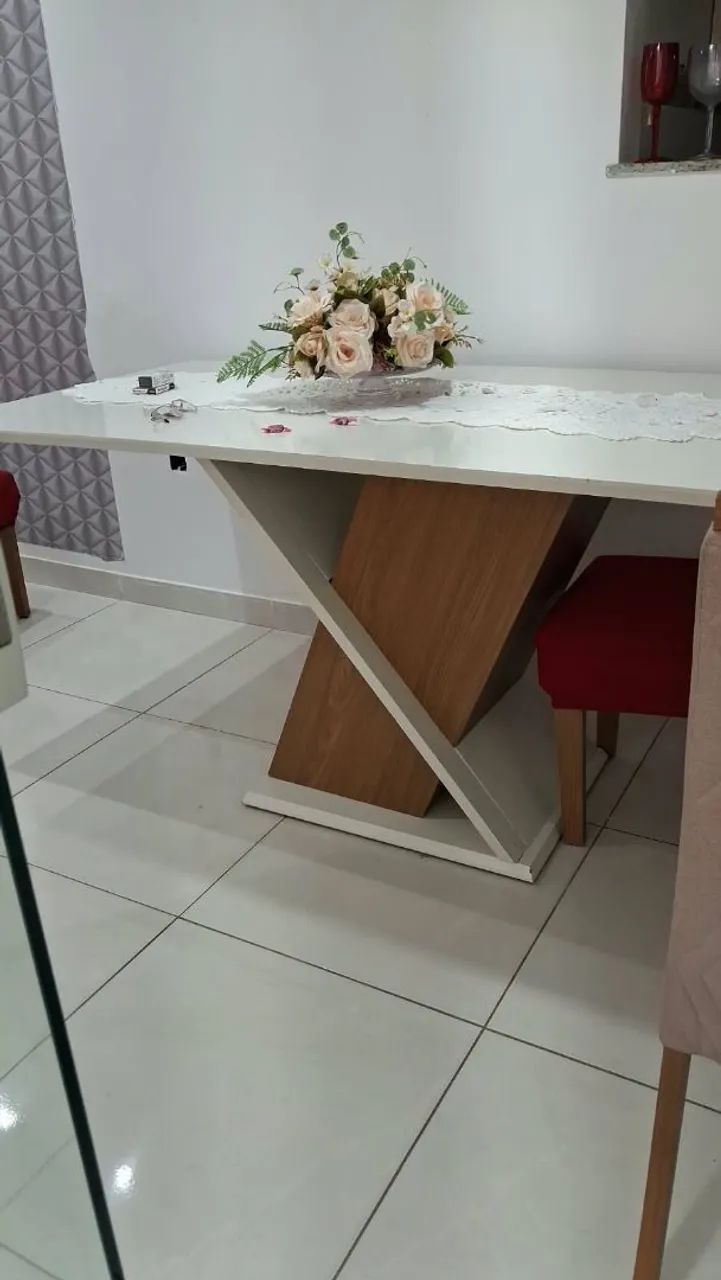 Mesa de jantar 5 cadeiras 