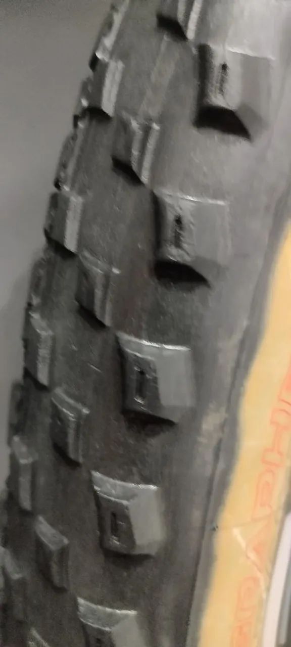 Vittoria Barzo XC-Race de 29 polegadas, modelo 29x2.25 com faixa bege. - Foto 5