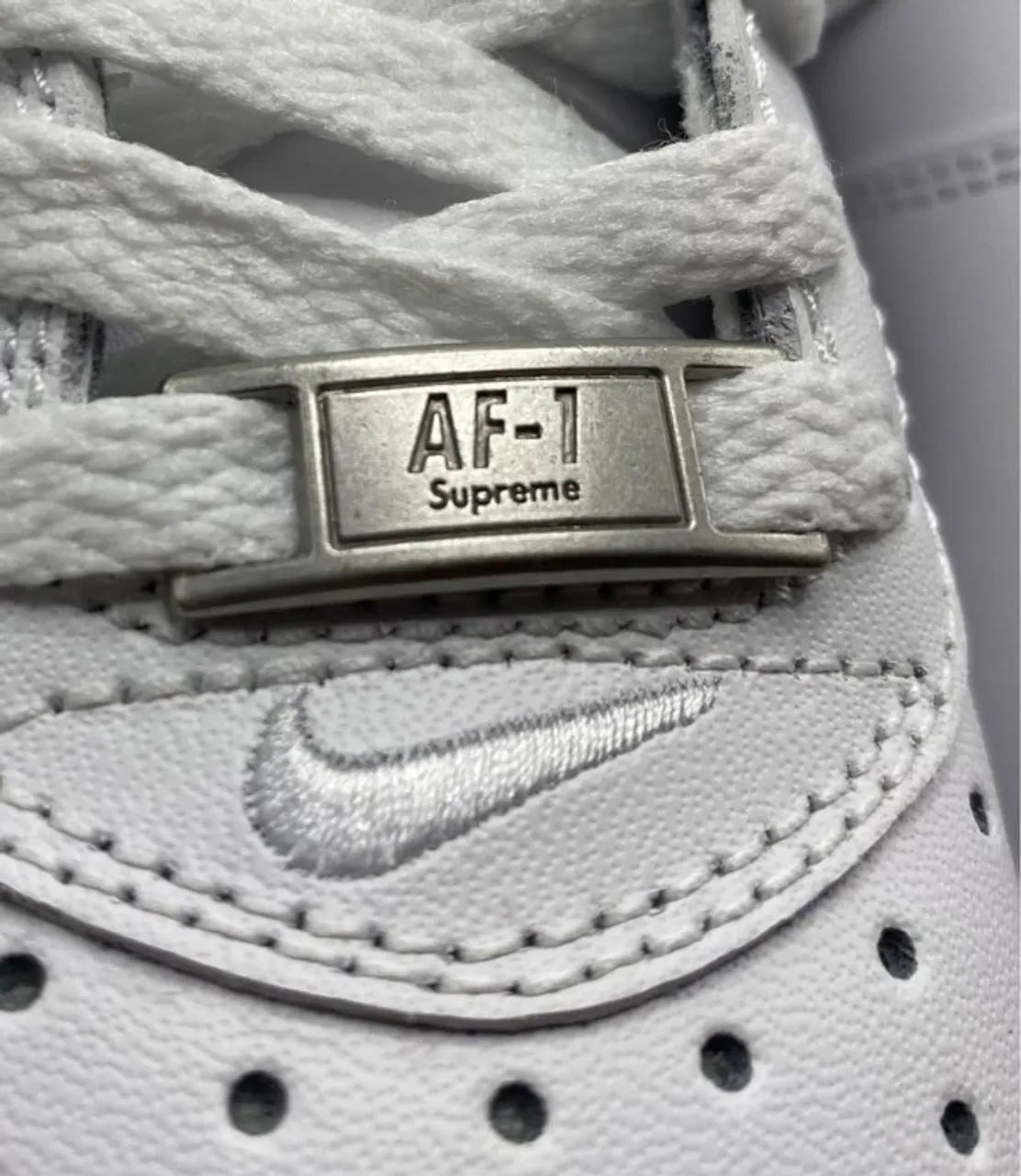 Nike Air Force 1 Low x Supreme - Foto 4
