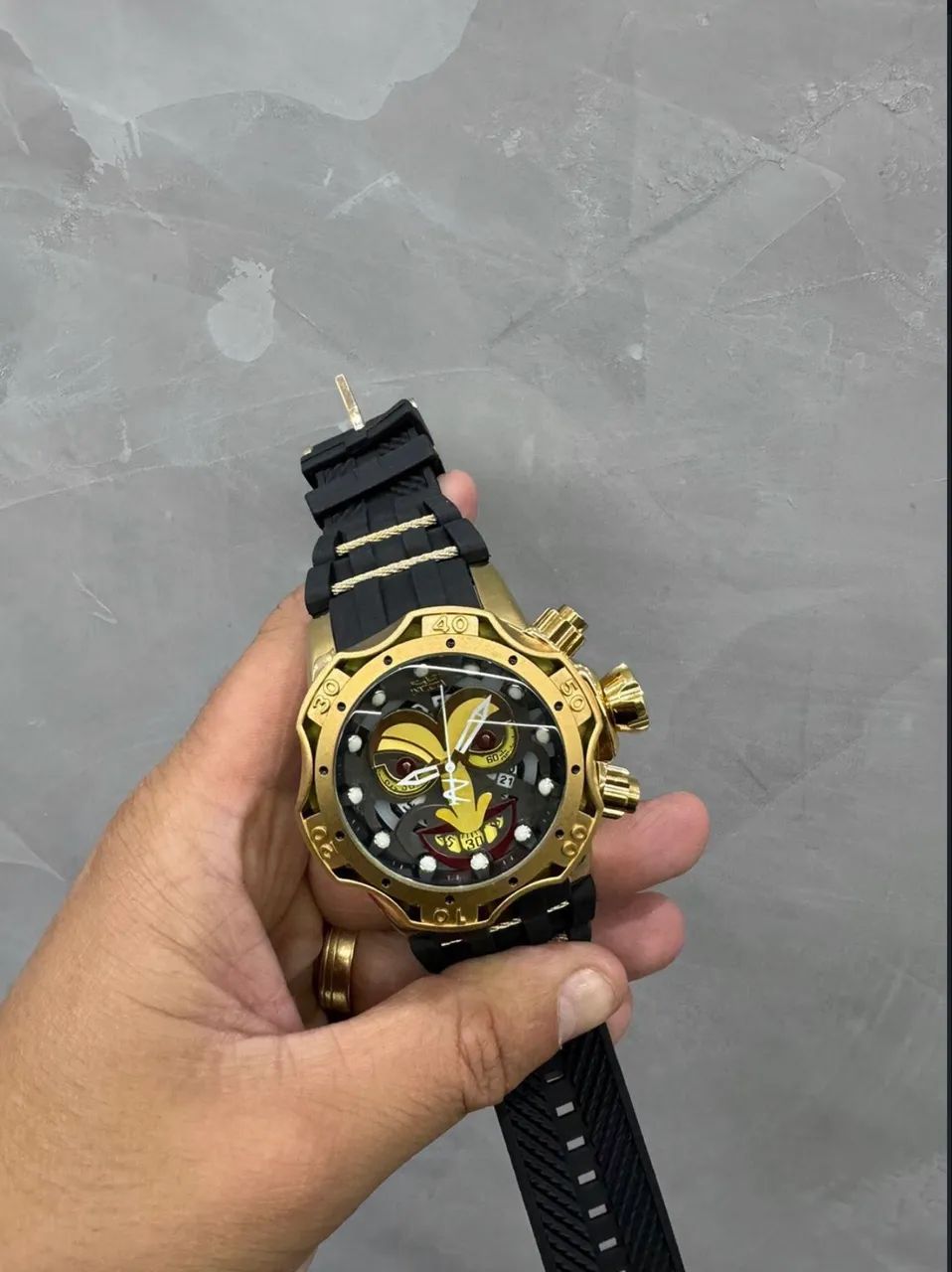 Relógio Invicta joker pulseira de silicone  - Foto 3