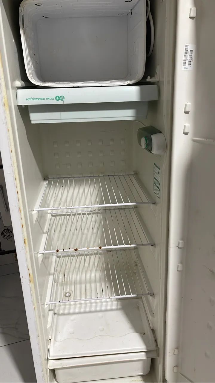 Geladeira consul e uma porta