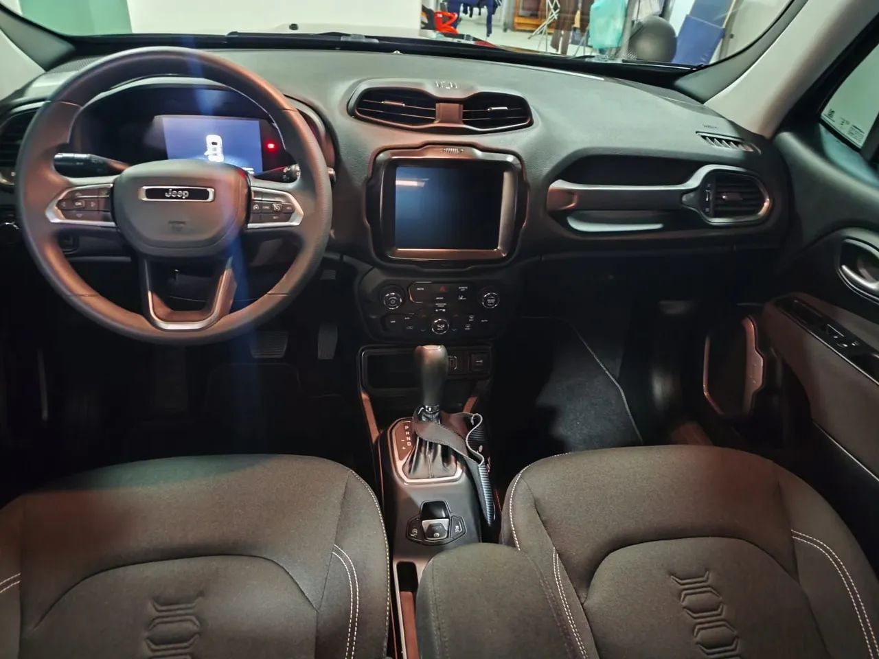 Jeep Renegade Sport Altitude 1.3 TB Flex Aut., foto 7 de 7