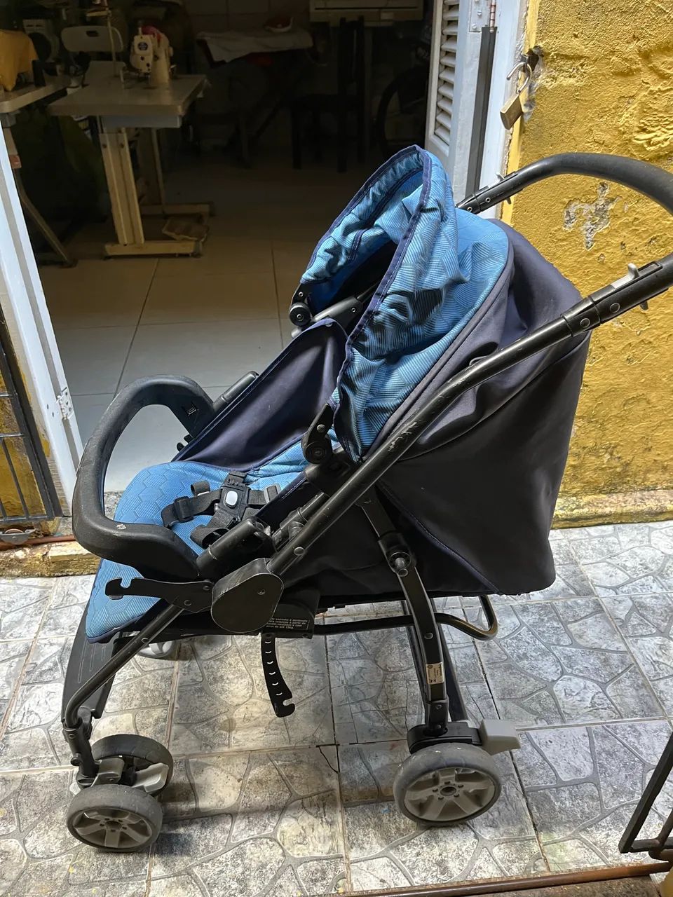 Carrinho de bebê Burigotto azul