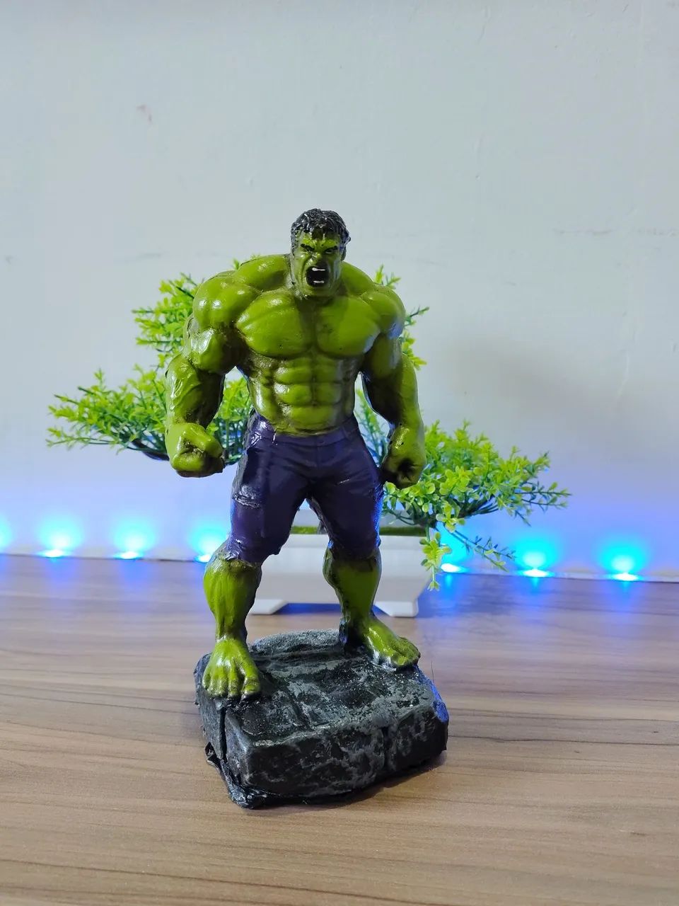 BONECO HULK COLECIONÁVEL EM RESINA  - Foto 2
