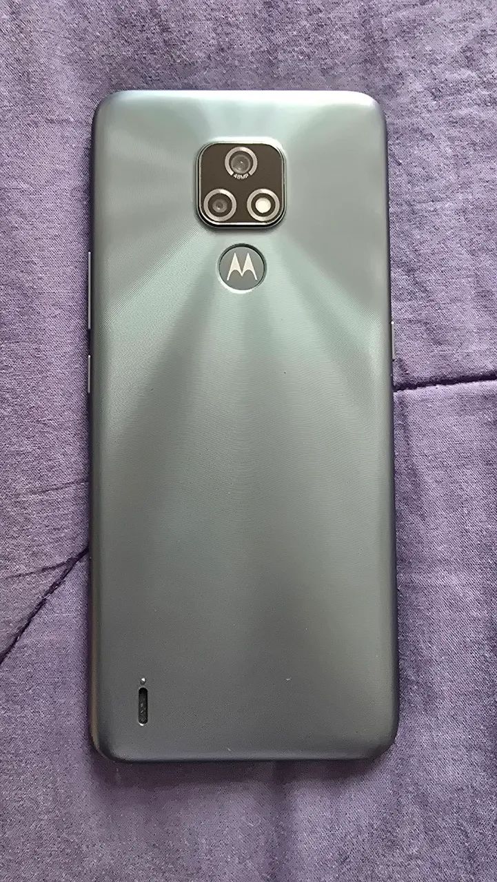 Celular Moto E7