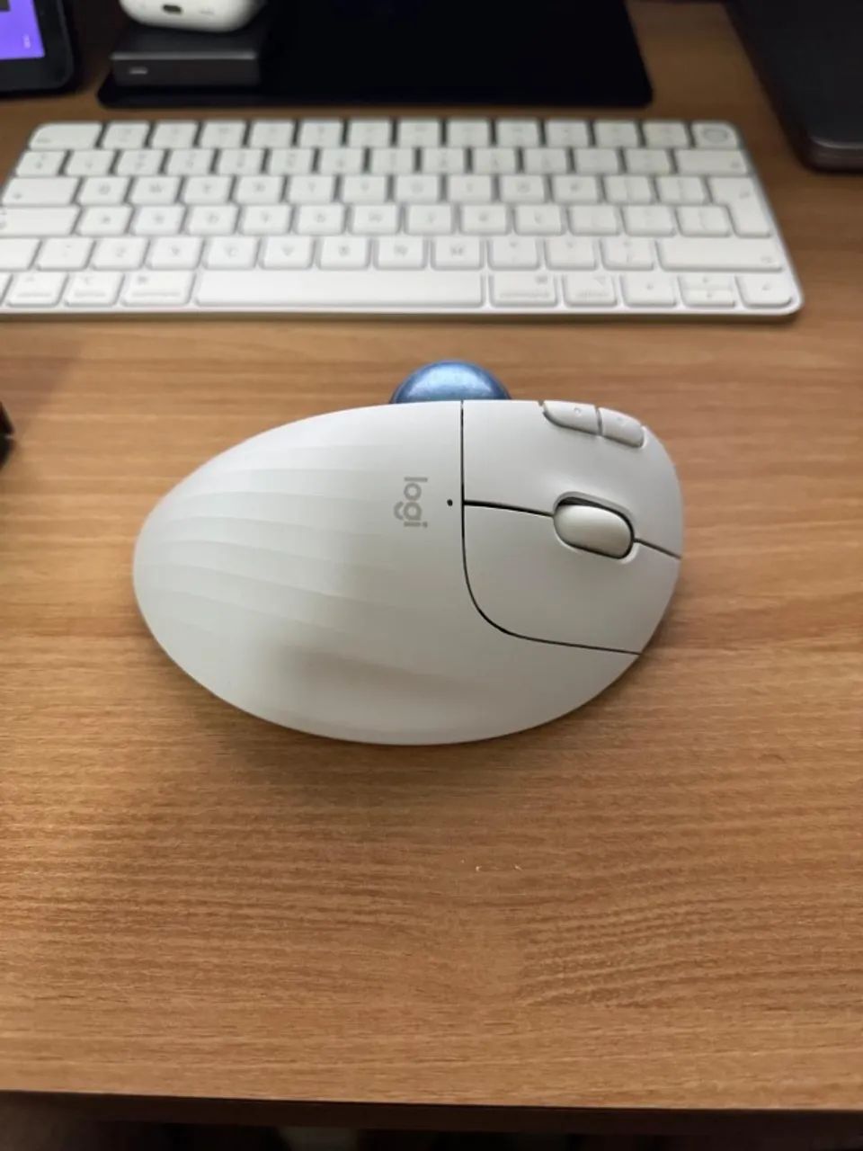Logitech M575s441992363765278720