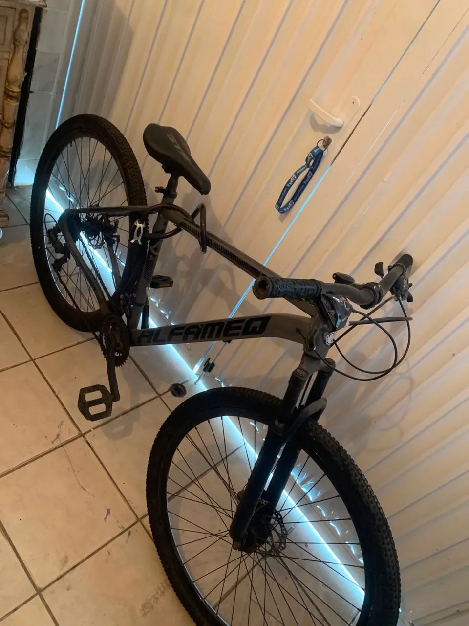 Bicicleta Aro 29 - Com NOTA!!! - Foto 2