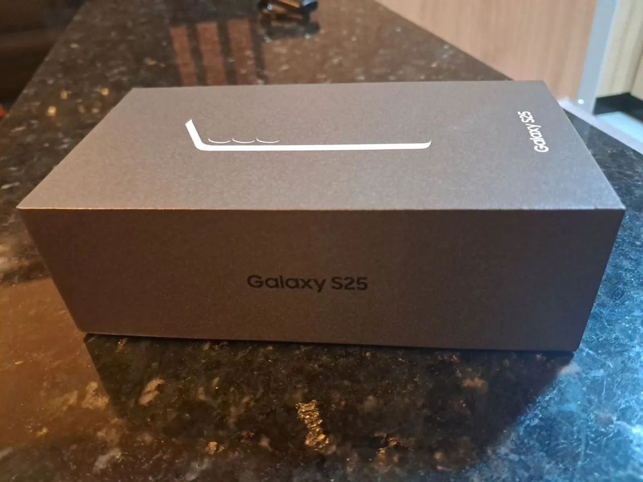 Samsung Galaxy s25 256gb prata - Foto 2