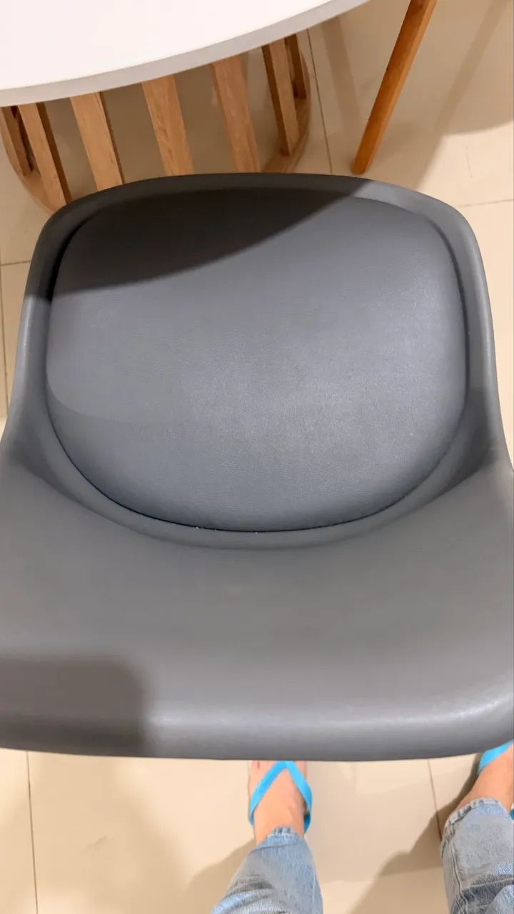 Mesa com 4 cadeiras  - Foto 5