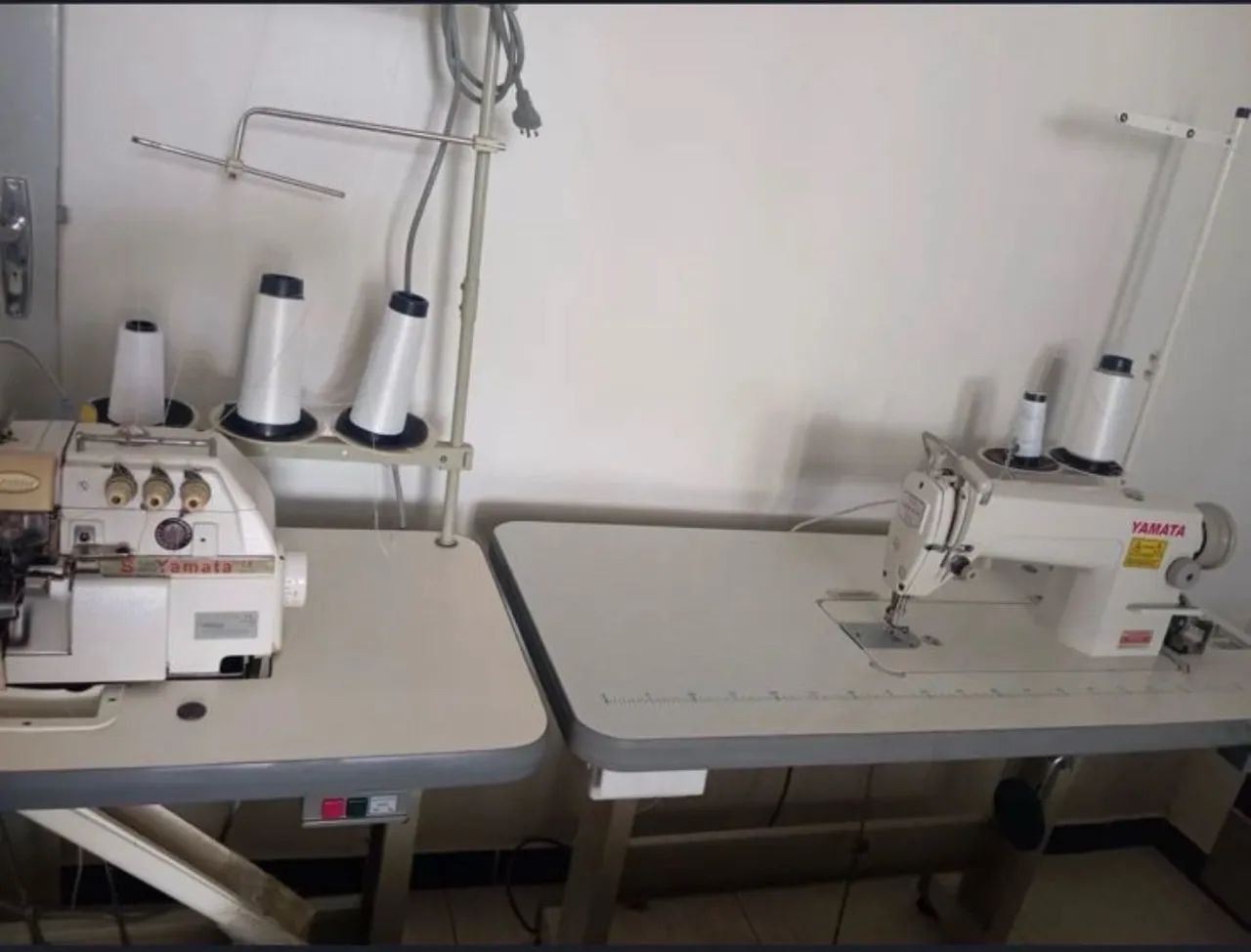 Vendo máquina reta e overloque industrial 1.950 cada 